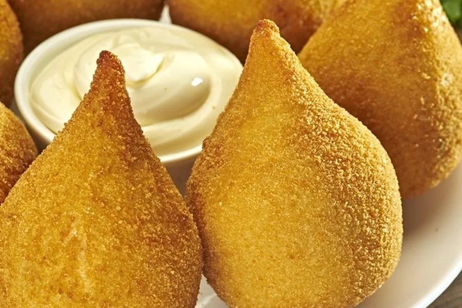 Coxinha de frango com Catupiry